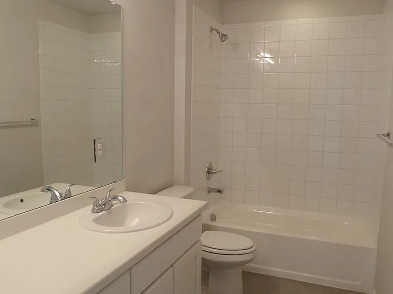 979 Oleander St — Photo 20