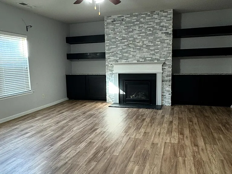 1004 Oglethorpe Ct — Photo 4