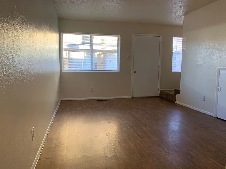 540 Madeira Dr SE — Photo 6
