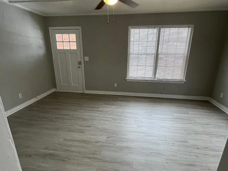 1117 Arkansas St — Photo 2