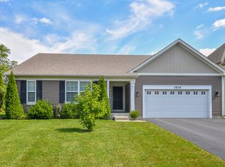 1504 Hearthstone Ln, North Aurora, IL 60542