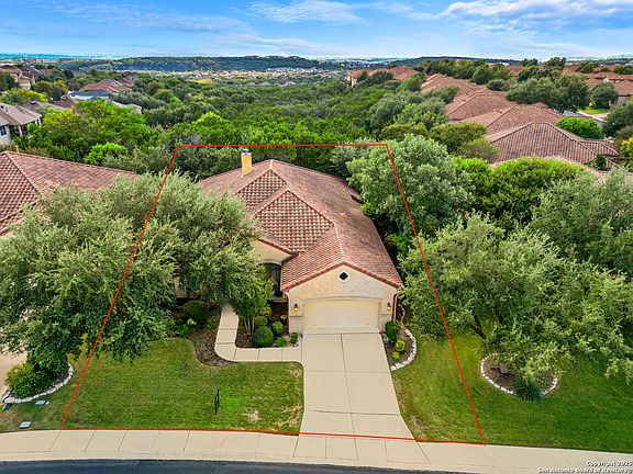 2nd image of 3238 Medaris Ln