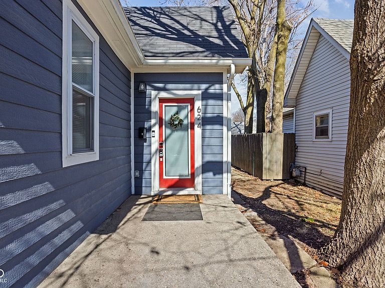 Listing photo 3