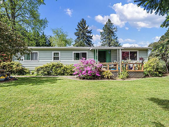 5th image of 25669 Cochran Ct