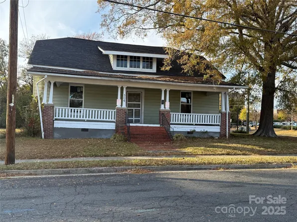 304 Confederate Ave S, Chester, SC 29730