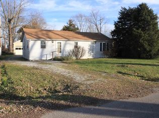 633 Rosemary Rd, Columbus, IN 47203