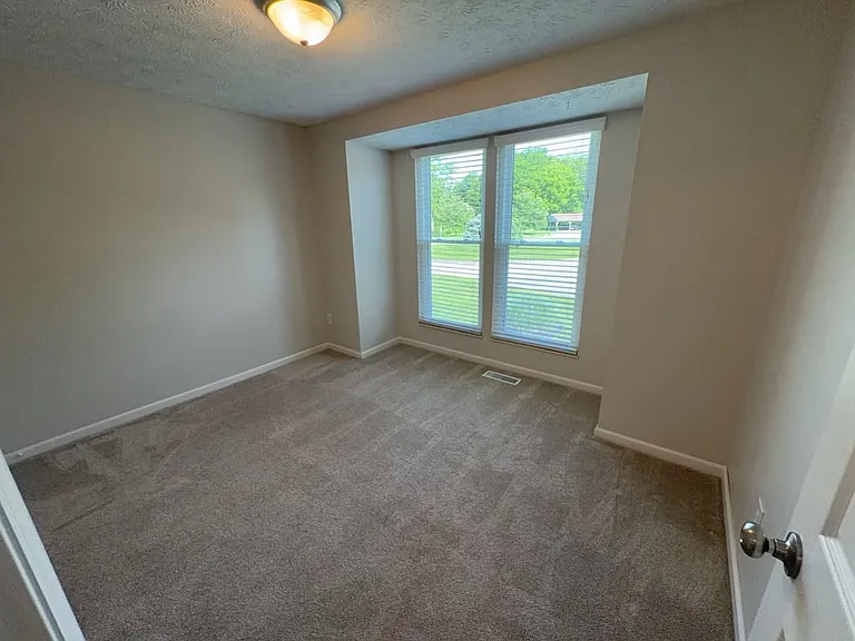 778 Woodlyn Dr S — Photo 12