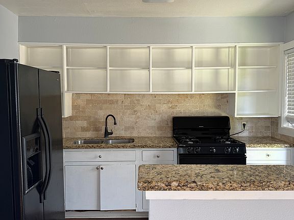 3rd image of 2105 S College Ave APT 6