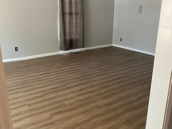 416 Blunt St