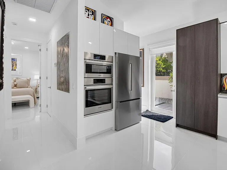 5372 NW 21st Ave — Photo 11