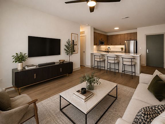 4th image of 927 W Morgan St #233