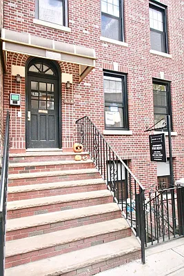 Rented by Grand & Co. | media 32