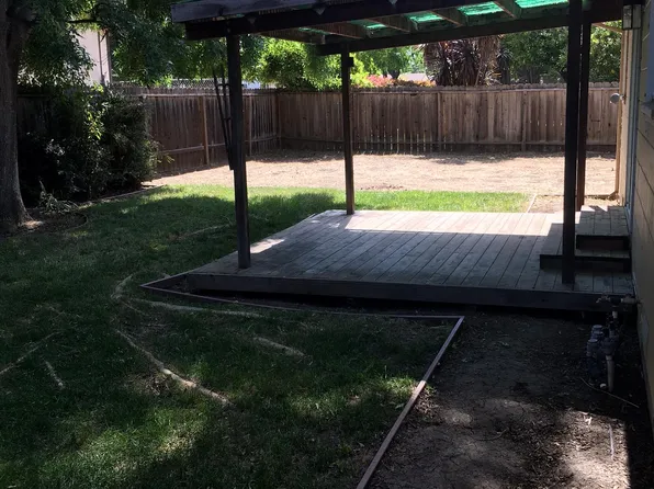 1698 Wardlow Ln, Concord, CA 94521