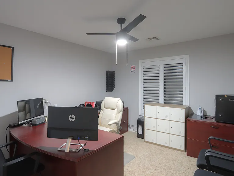 1235 W Castle Dr — Photo 19