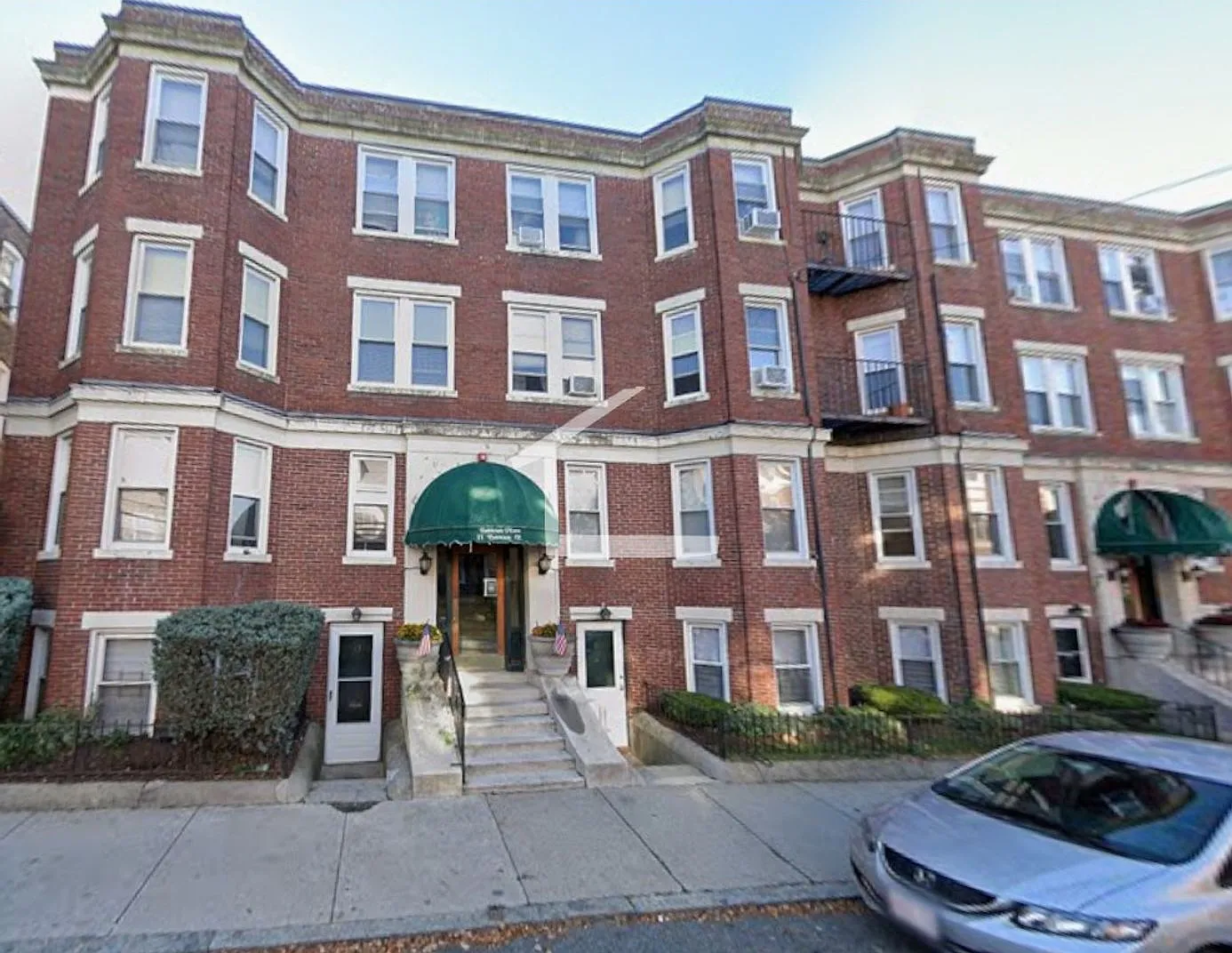 1 bed in Allston is available now — Photo 1
