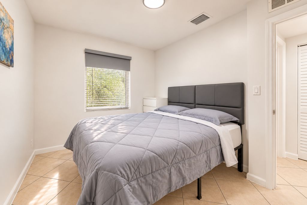 902 SE 1st St APT 26, photo 6