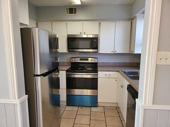 2nd image of 4100 Carma Dr APT C