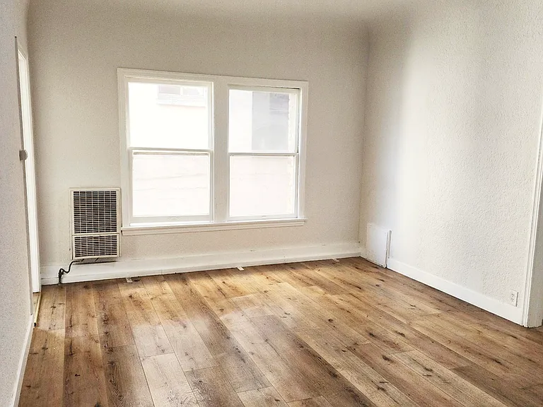 739 S Normandie Ave #107 — Photo 21