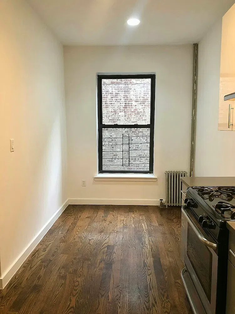 410 Eastern Parkway — Photo 4