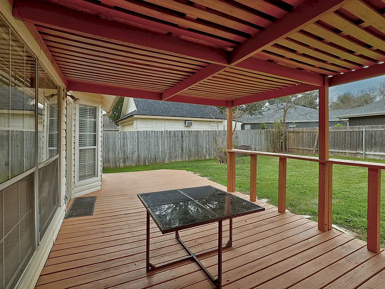 1811 Iris Ln — Photo 26