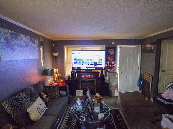 kansas-city-missouri-2074650432 picture