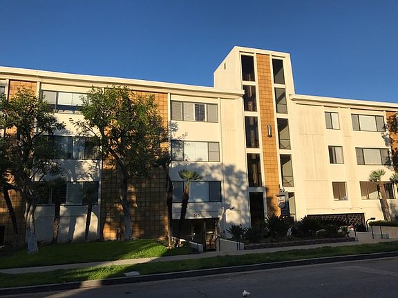 3rd image of 515 N Kenwood St APT 306