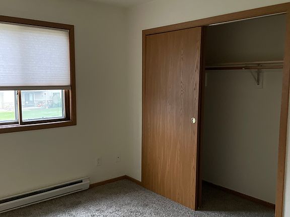 3rd image of 142 Wolf Run APT 2