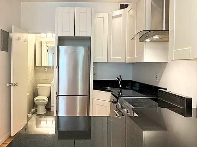 417 E 82nd St #2D — Photo 7