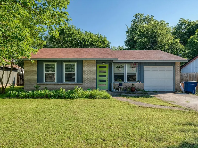 5502 Burgundy Dr — Photo 1