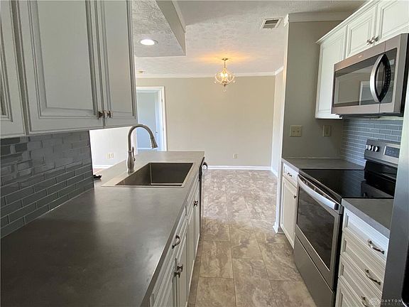 3rd image of 60 Mallard Glen Dr APT 1