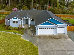 1068 Lyle Ridge Cir, Oak Harbor, WA 98277