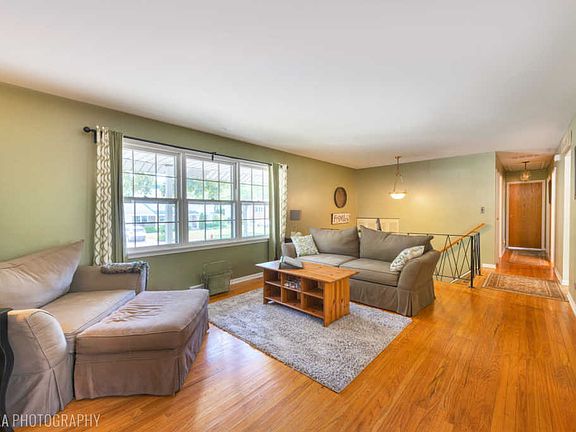 3rd image of 1158 E Patten Dr