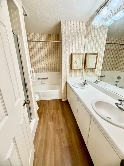 728 W San Antonio St #B — Photo 8