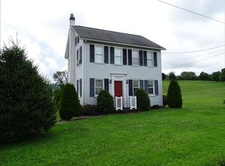 4443 Lehigh Dr, Walnutport, PA 18088