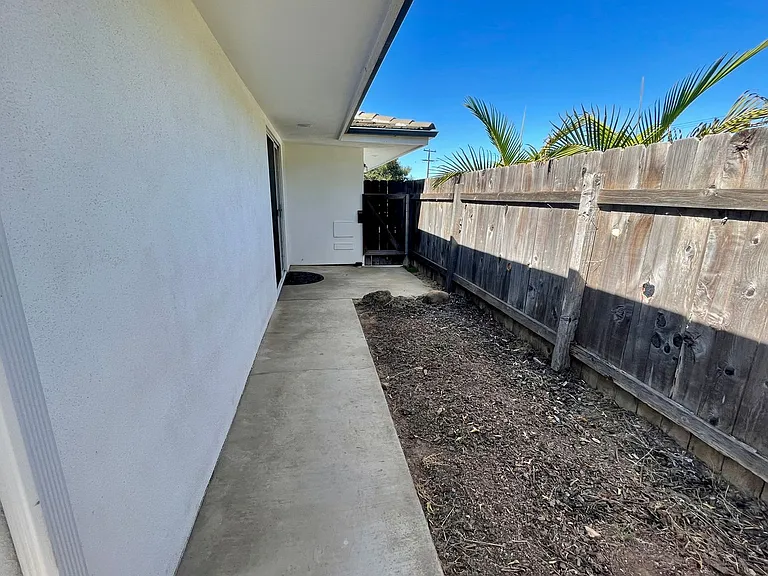 4491 La Paloma Ave — Photo 9