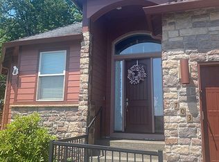 703 N R St, Washougal, WA 98671