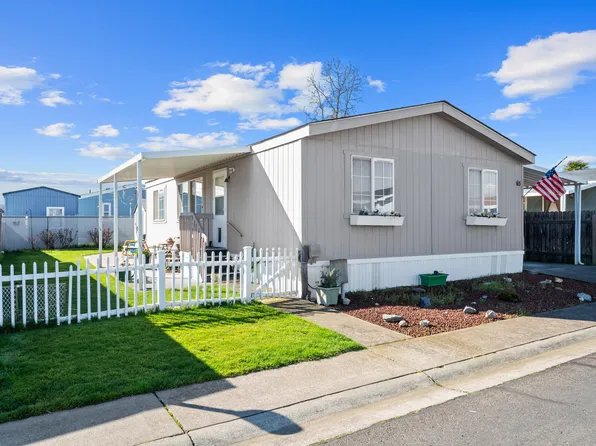 1570 S Peach St Space 65, Medford, OR 97501