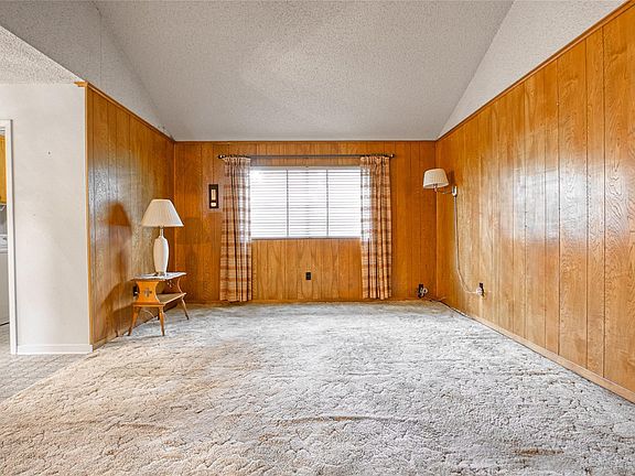 4th image of 5742 Weeping Willow Rd