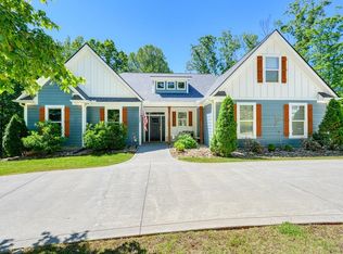 2007 Edwards Lake Rd, Greer, SC 29651