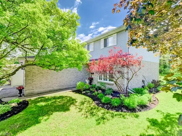 469 Westvale Dr, Waterloo, ON N2T 1S9