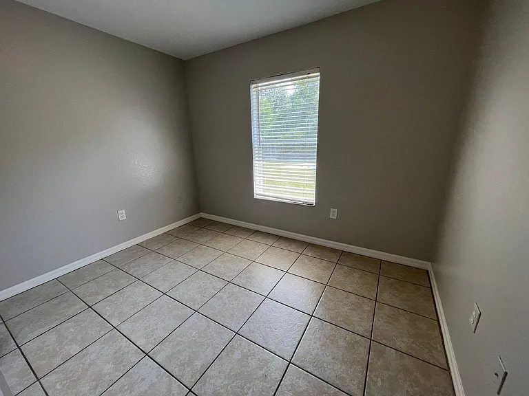435 Magpie Ct — Photo 14