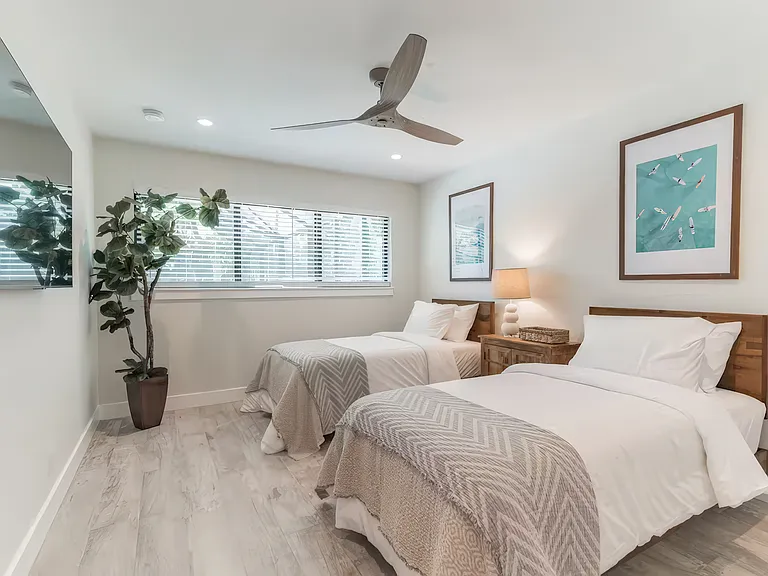 19218 W Indies Cir — Photo 21