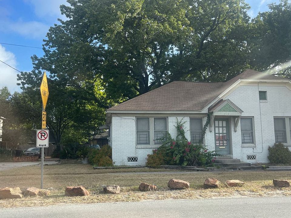 2nd image of 925 Usener St