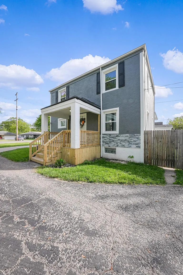 1081 Harrisburg Pike photo 1