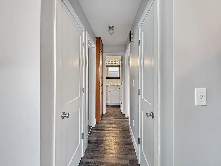 802 Bryant St SW — Photo 8