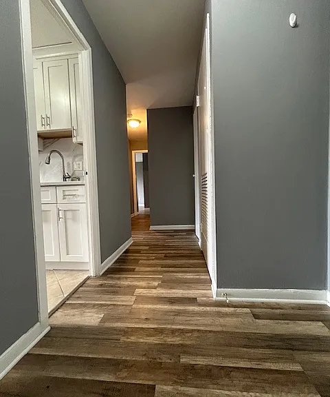 Hallway to bedrooms