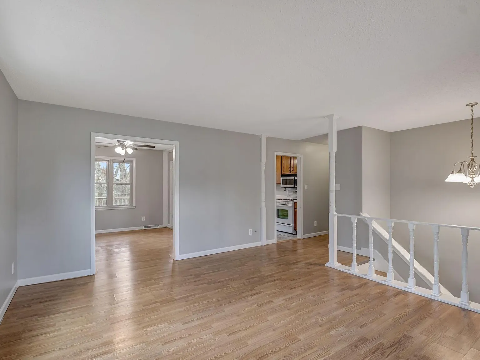 4 bed, 2247 sqft, $2,400 — Photo 2