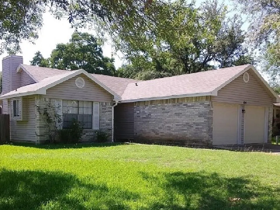 605 Elder Way