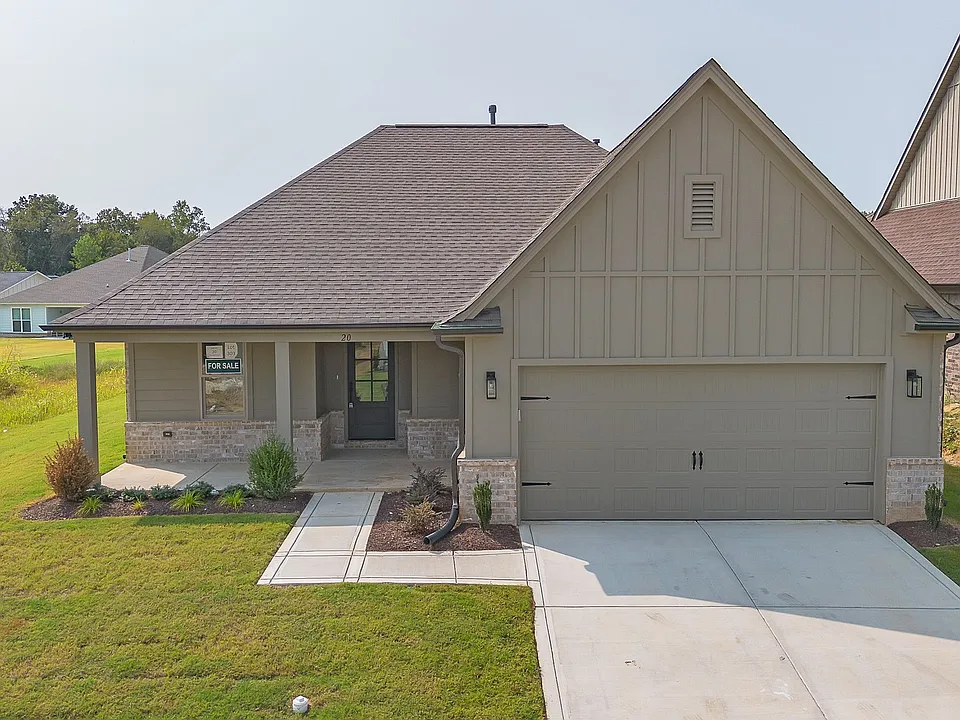 20 Clarendon Cv
