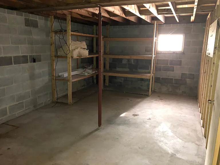714 W Main St — Photo 13